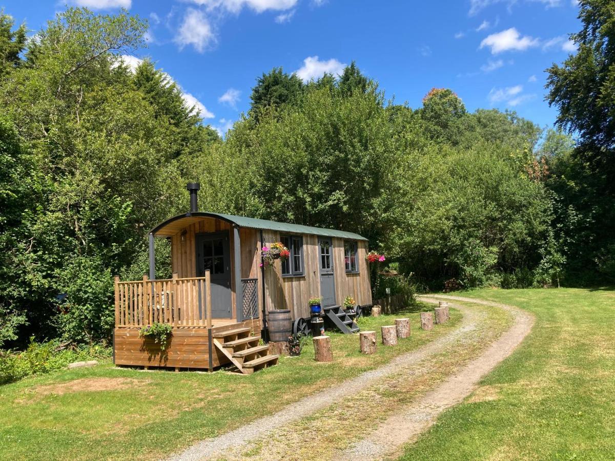 Brook The Shepherd Hut Saltash Exterior photo